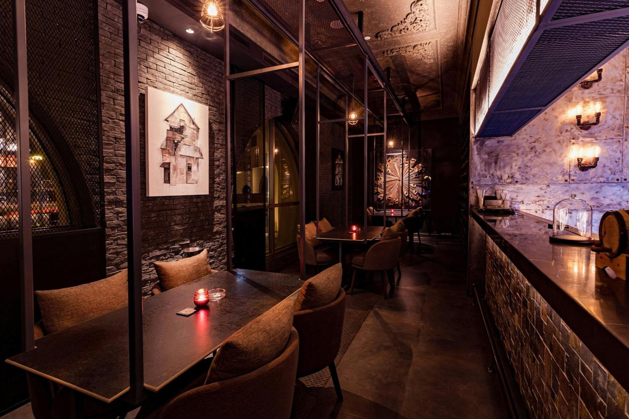 The St. Regis Doha Hotel Exterior photo Interior of the restaurant